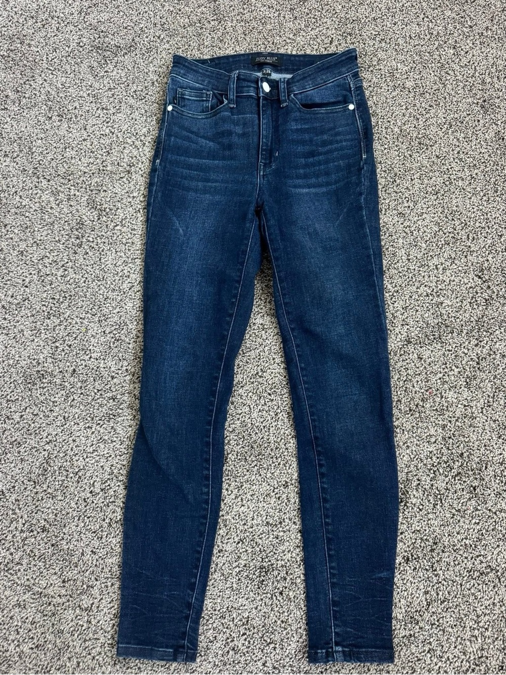 Judy blue skinny fit size 3/26. 28 1/2” inseam